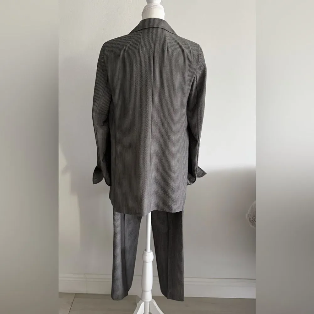 AKRIS Classic Gray striped Women’s Suit - Picture 5 of 8